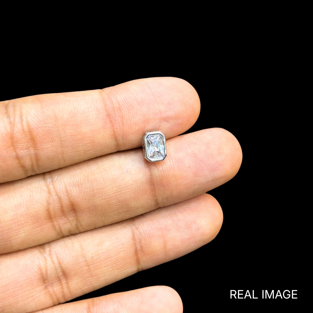 Archer Cut Solitaire Stud (925 Pure Silver)